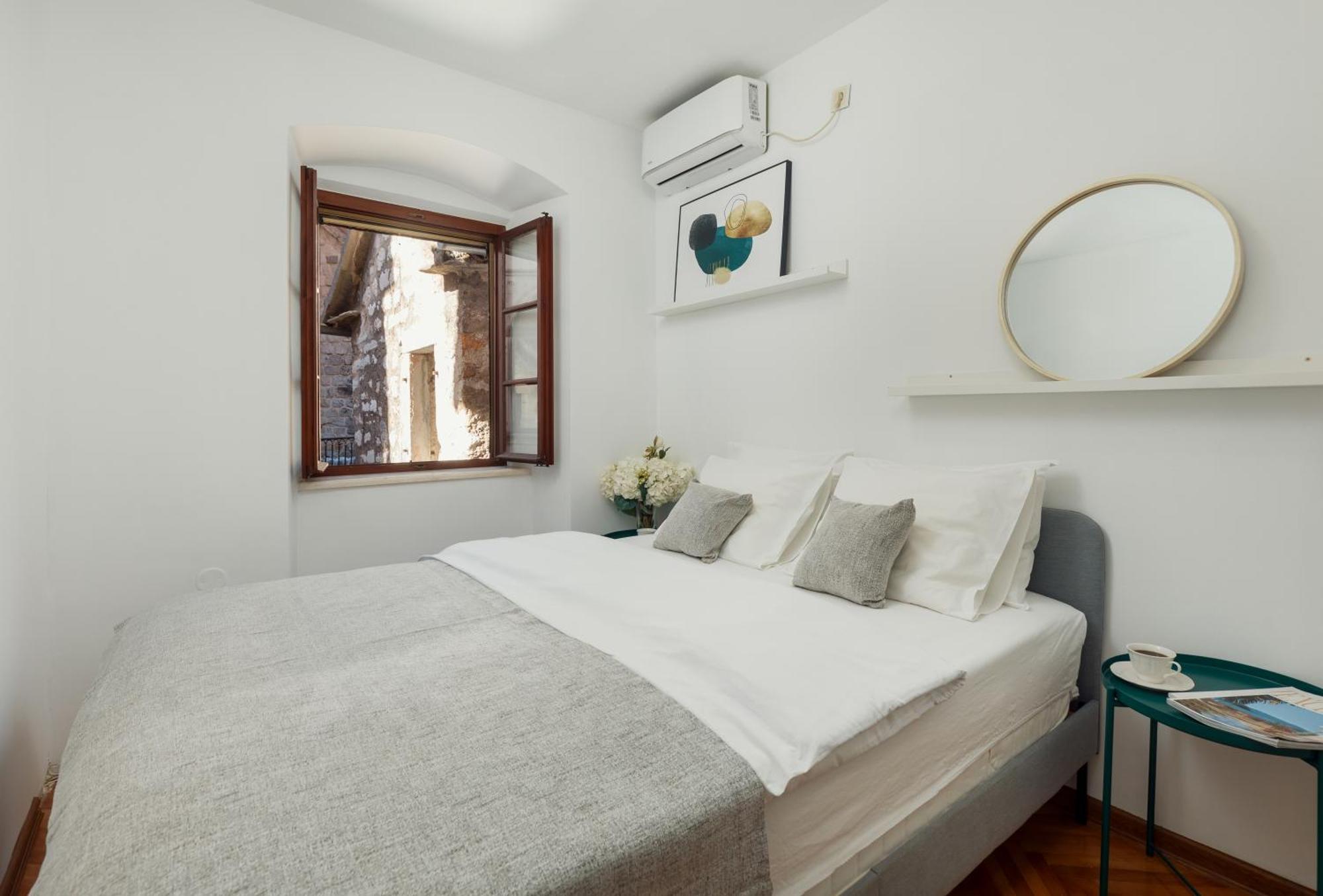 Old Town St Tryphon Apartment コトル エクステリア 写真