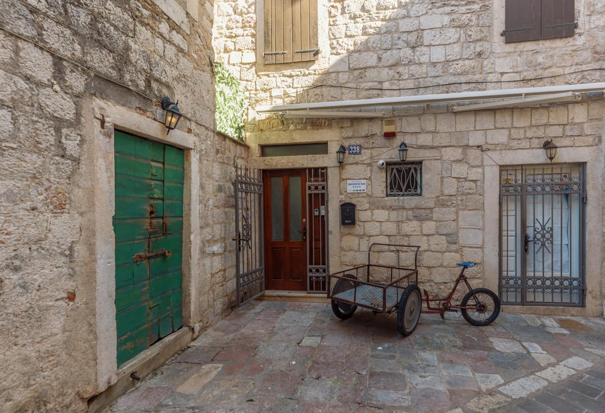 Old Town St Tryphon Apartment コトル エクステリア 写真