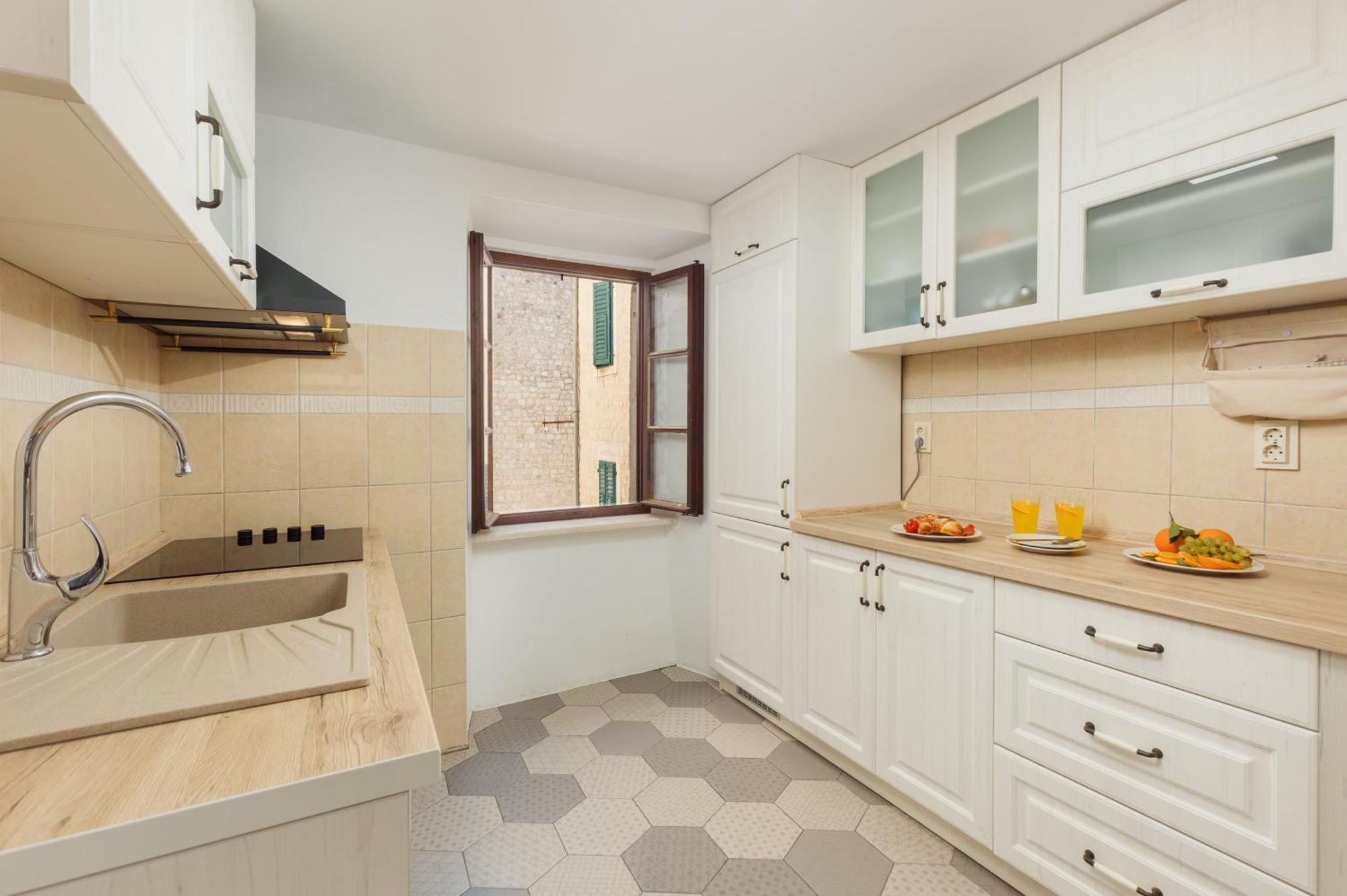 Old Town St Tryphon Apartment コトル エクステリア 写真
